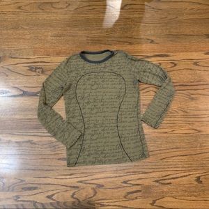 Lululemon long sleeve T-shirt